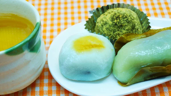 Japanese  moji  is Japanese delicious desser with  hot green tea — Stock Photo, Image