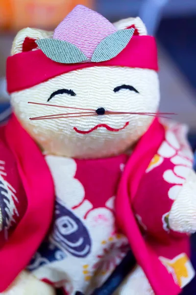 Classic japanese maneki-neko (lucky cat) — Stock Photo, Image