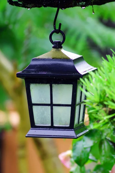 Decorazione della lampada giapponese in giardino . — Foto Stock