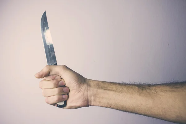 Homme couteau à main — Photo