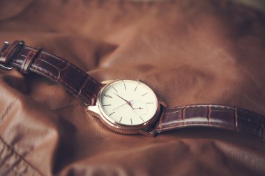 eather üzerinde izlemek