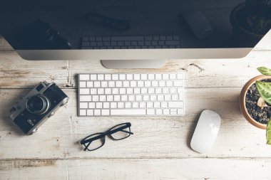 Masada klavyesi olan kamera