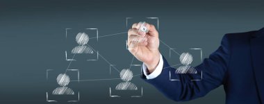 adam ekrana takım ağı yazdı