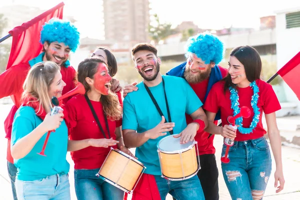 Fußballfans Jubeln Und Laufen Zum Pokalspiel Stadion Junge Leute Mit — Stockfoto