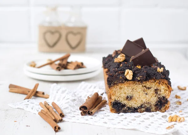 Torta de nuez y chocolate con canela — Foto de Stock