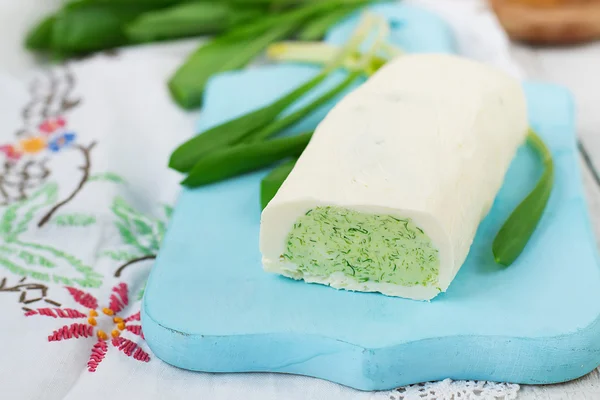 Butter with fresh herbs and garlic — Stock Photo, Image