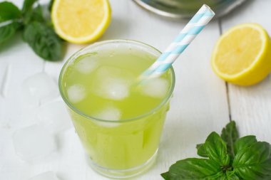 fesleğen limonata - iç ferahlatıcı bir yaz