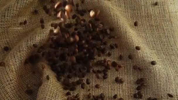 Hot Coffee Mixing Pouring Milk Cream Fragrant Coffee Beans Roasted — Stock Video