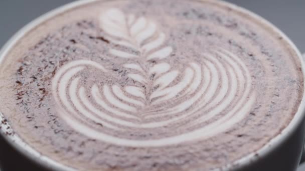 Amestecarea Cafelei Calde Turnarea Cremei Lapte Boabele Cafea Parfumate Sunt — Videoclip de stoc