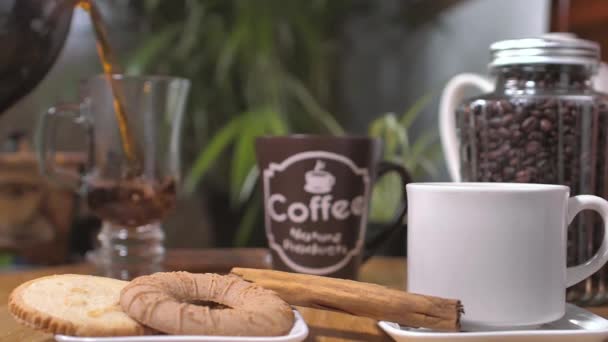 Mezcla Café Caliente Con Crema Leche Los Granos Café Fragantes — Vídeo de stock