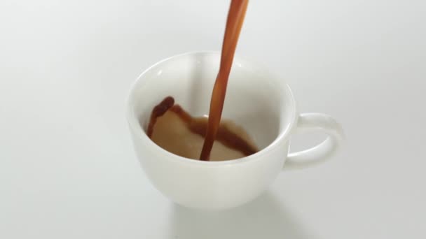 Horká Káva Míchání Nalévání Mléka Krém Vůně Kávových Zrn Pečou — Stock video