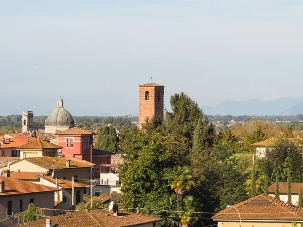 Pietrasanta şehir panoraması