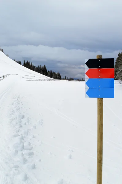 Différentes pistes de ski — Photo
