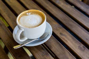 İngiltere 'de Wood Table' da kahve.