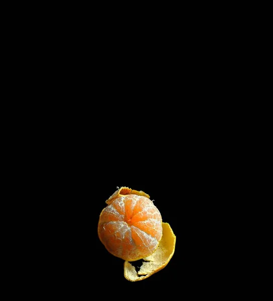 Peeled Organic Tangerine Ready Eat Black Background Healthy Food Concept — Stock Photo, Image