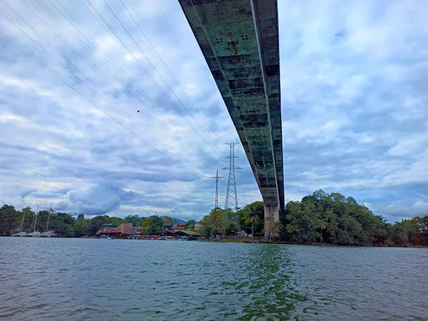 Vista Del Puente Del Río Dulce Desde Agua Atardecer Izabal — Foto de Stock