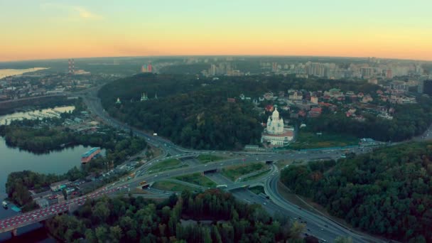 Luchtfoto Boven Aan Weg Kruising Zomer Terwijl Zonsondergang Kiev Drone — Stockvideo