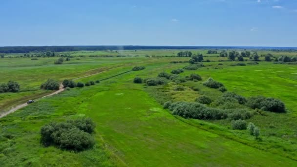 Widok Lotu Drona Który Ściga Rajdowy Samochód Jadący Przestrzeni Szybki — Wideo stockowe