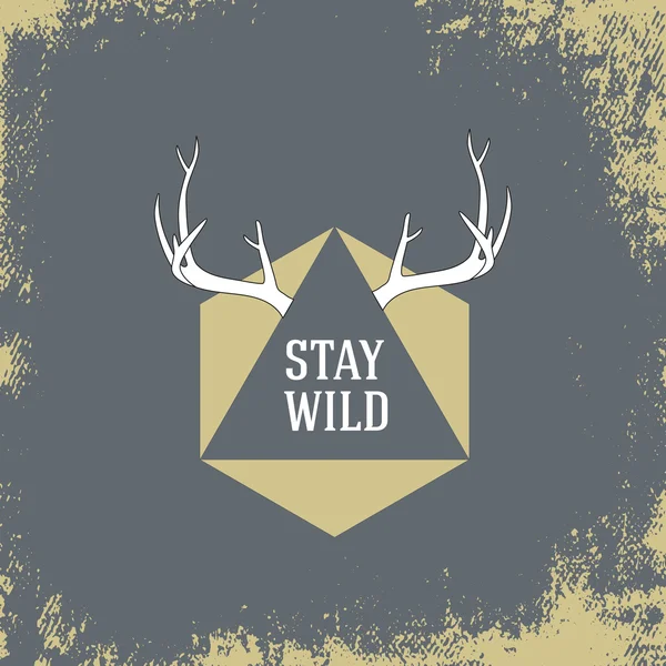 Logo "Stay wild" con cuernos de ciervo — Vector de stock