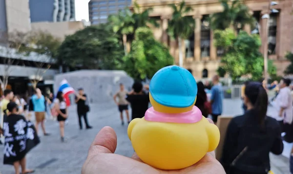 Brisbane Ausztrália November 2020 Sárga Gumikacsa Szimbolizálja Ártatlan Emberek Békés — Stock Fotó