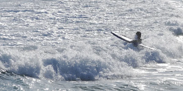 Surfer en de dramatische Golf op Bondi Beach Sydney Australia — Stockfoto