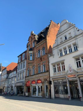 Hamelin, Almanya Temmuz 2020. Hameln şehri - Fareli Köyün Kavalcısı 'nın hikayesi ile ünlüdür. entral Caddesi.