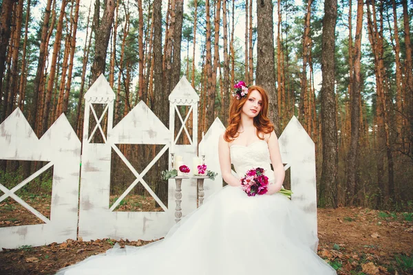 Portrét krásné Bride.Bride. . Detailní portrét mladého nádherná nevěsta. Svatební dekorace — Stock fotografie