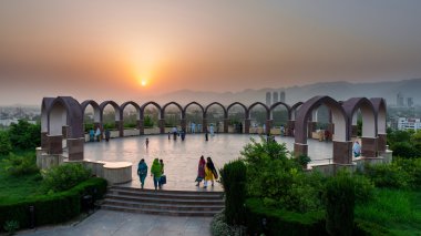 pakistan anıt turist