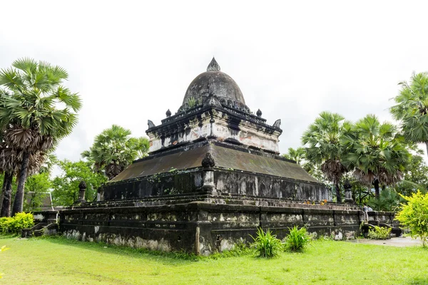 Arquitetura antiga no templo budista antigo, Luang Prabang, Lao — Fotografia de Stock