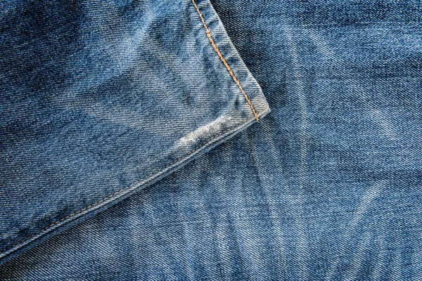 Текстура синих джинсов фон — стоковое фото