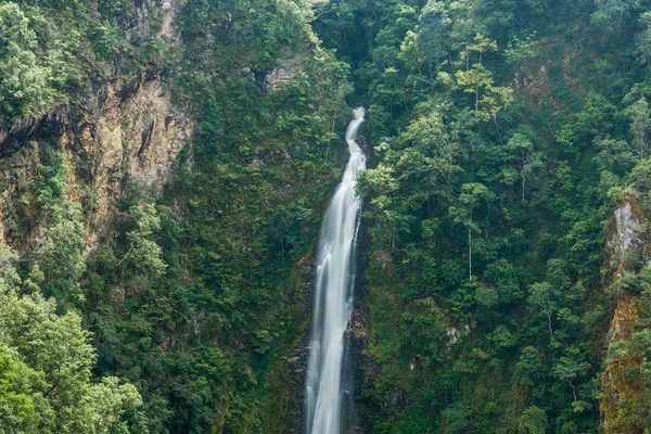 Mae Surin waterfall at Mae Hong Son, Thailand — Stock Photo, Image