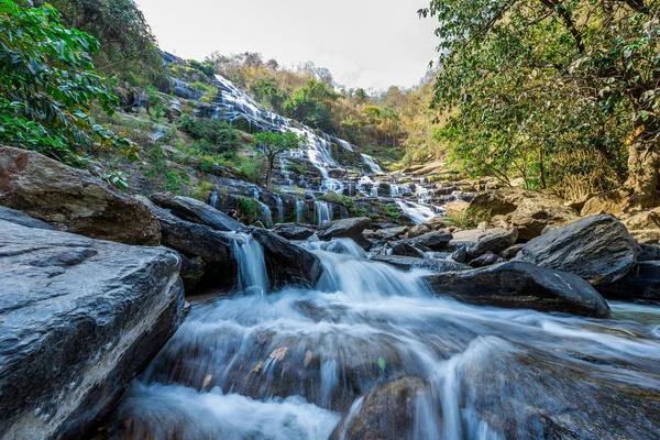 Cascada de Maeya Parque Nacional Doi Inthanon Tailandia . — Foto de Stock