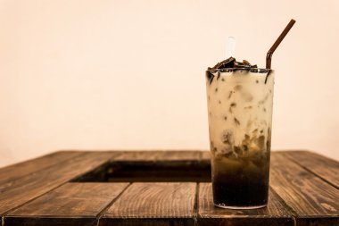 Soya sütü çim jöle