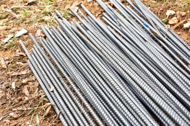 Çelik çubuklar ya da inşaat işi için kullanılan barlar