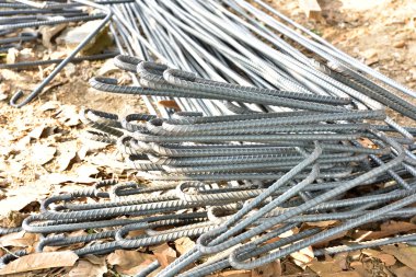 Çelik çubuklar ya da inşaat işi için kullanılan barlar