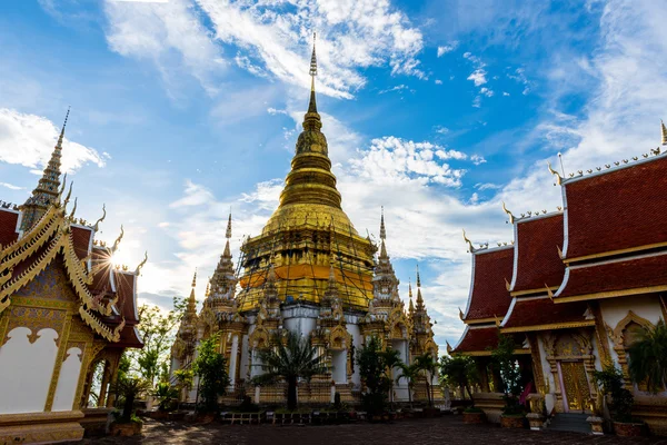 Pagode am wat phra phutthabat tak pha in lamphun, Thailand Stockbild