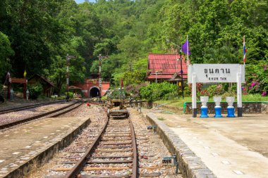 Khun Tan tünel Lamphun Eyaleti, (en uzun tünelde Thailan