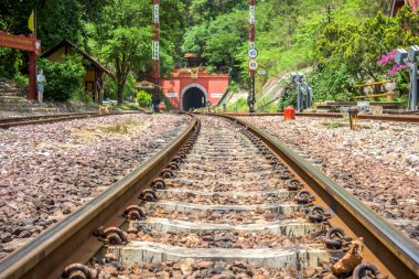 Khun Tan tünel Lamphun Eyaleti, (en uzun tünelde Thailan