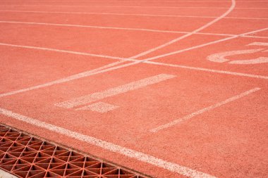 Parça Lane numaraları ve çim çalıştıran