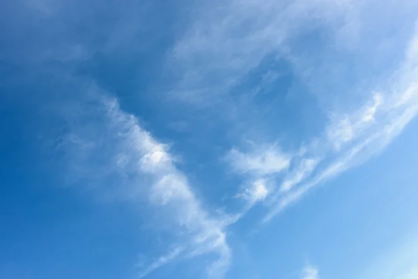 雲と青い空 — ストック写真