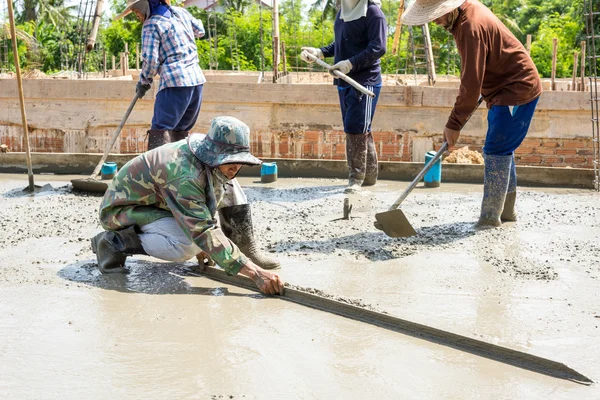 Stukadoor concrete cement vloer topping met float — Stockfoto