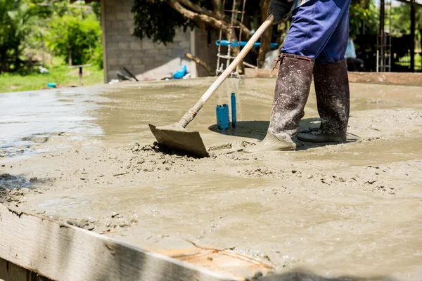 Intonaco a pavimento di cemento coperto topping con galleggiante — Foto Stock