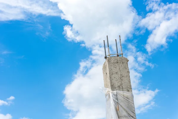 Pilastro di cemento per la costruzione di case — Foto Stock