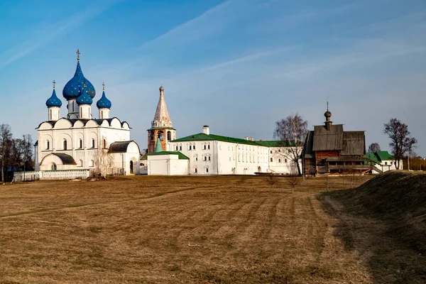 Ensemble Kremlin Suzdal Par Une Belle Journée Printemps — Photo