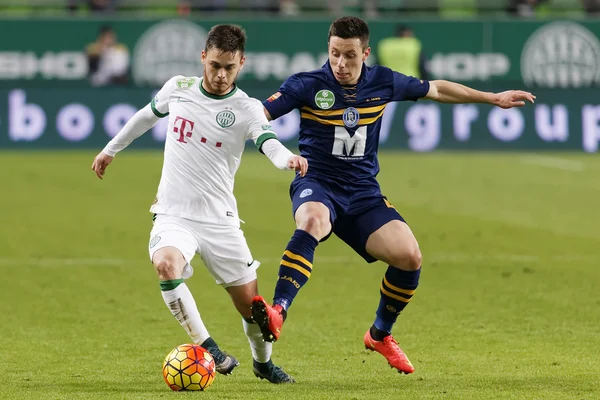 Ferencvaros - Puskas Akademia OTP Bank League partido de fútbol — Foto de Stock