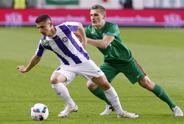 Hungarian Cup Final football match between Ujpest FC and Ferencvarosi TC — Zdjęcie stockowe