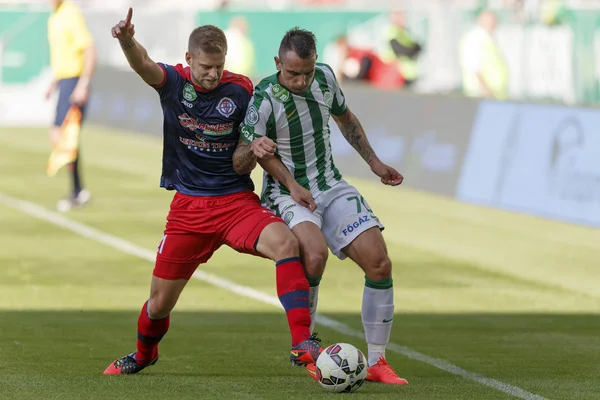 Ferencvaros vs. Nyiregyhaza OTP Bank League partido de fútbol — Foto de Stock