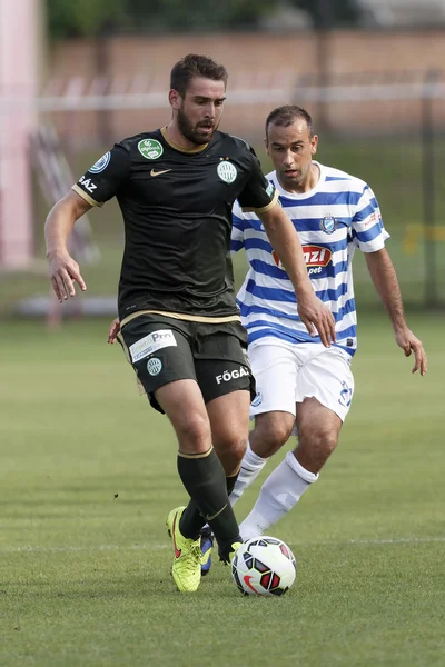 MTK vs. Ferencvaros OTP Banco Liga jogo de futebol — Fotografia de Stock