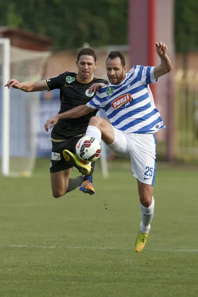 MTK vs. ferencvaros otp bank league voetbal overeenkomen met — Stockfoto