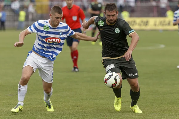 MTK vs. Ferencvaros OTP Banco Liga jogo de futebol — Fotografia de Stock